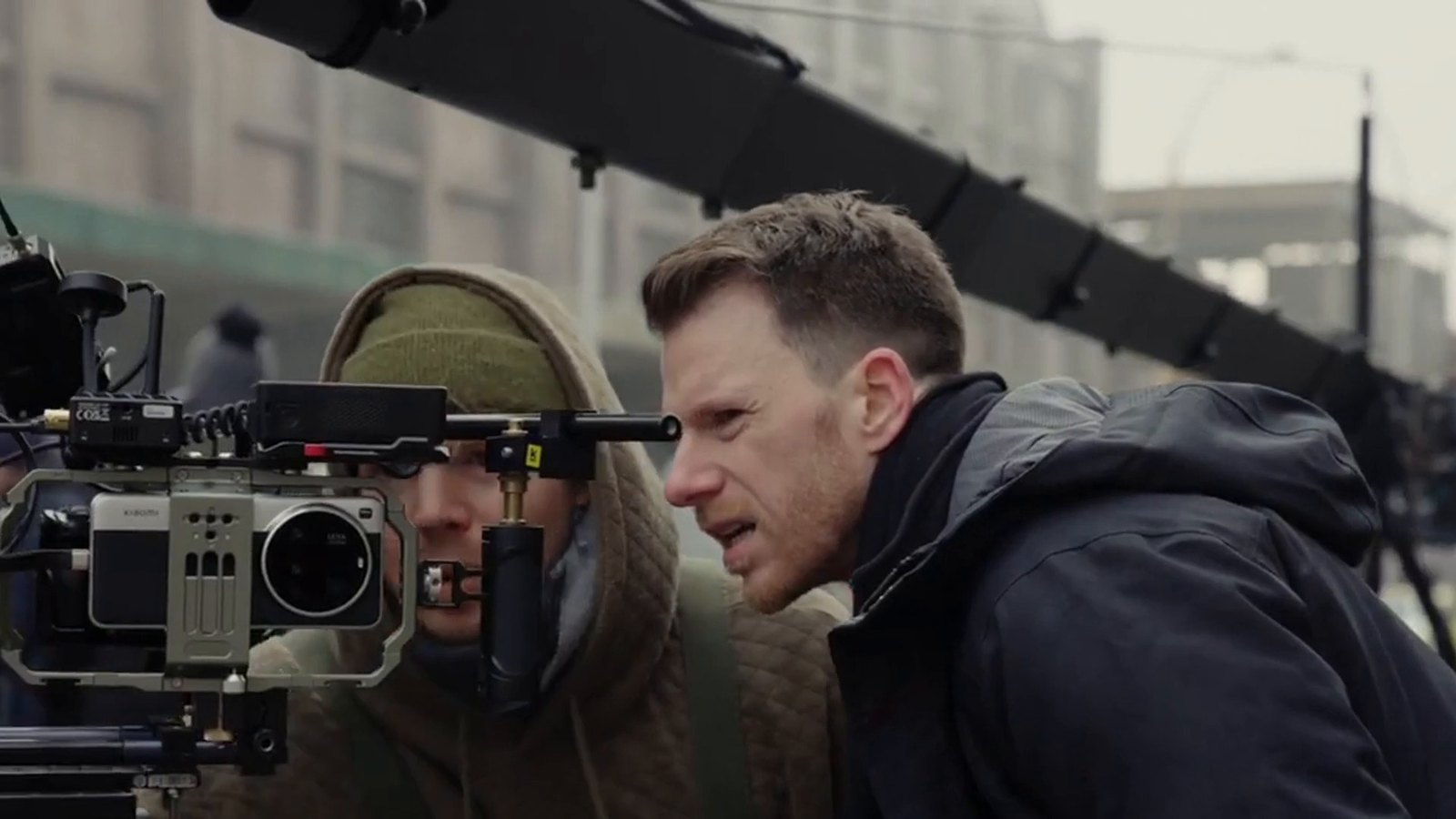 The unit shooting on the street set